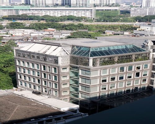 อาคารสำนักงานในสาทร